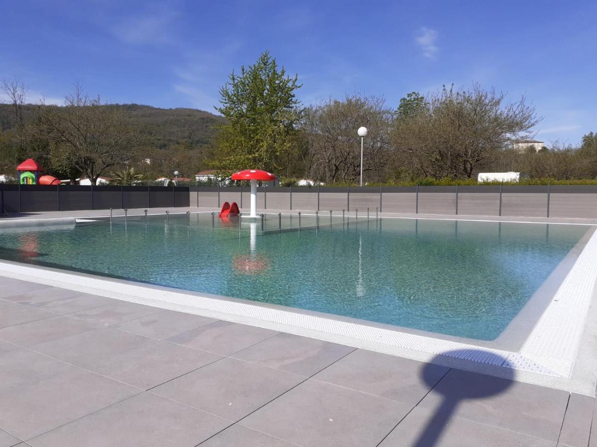 Camping Du Lac Foix Exterior foto